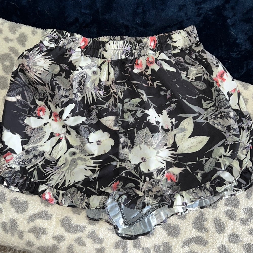 Floral boutique shorts